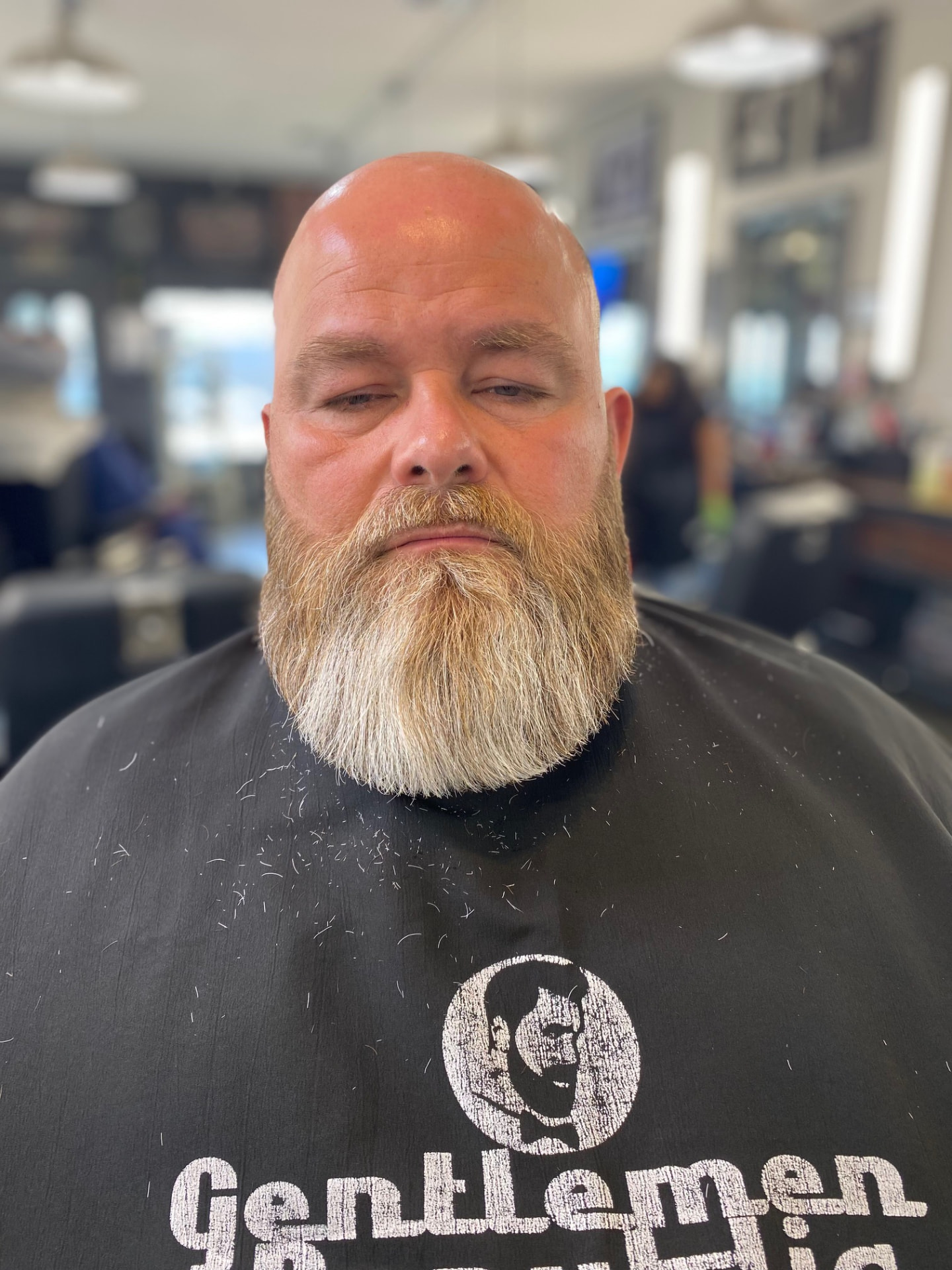 Full beard sculpting and shaping by Ruben